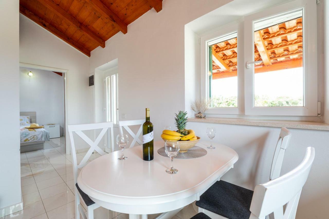 הוילה Račišće Vineyard House & Olive Grove House מראה חיצוני תמונה