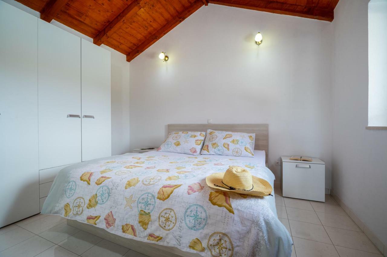 הוילה Račišće Vineyard House & Olive Grove House מראה חיצוני תמונה