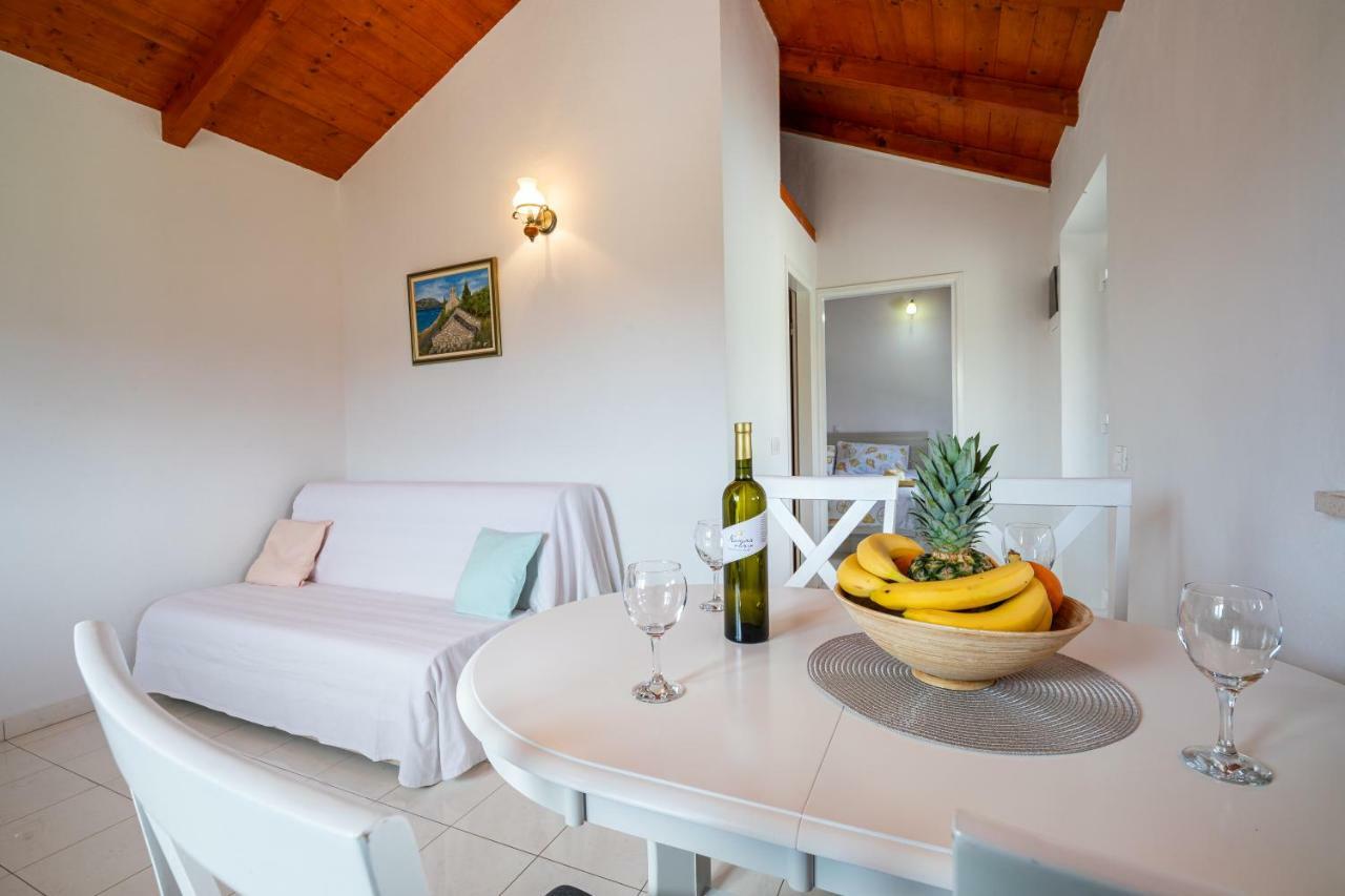 הוילה Račišće Vineyard House & Olive Grove House מראה חיצוני תמונה